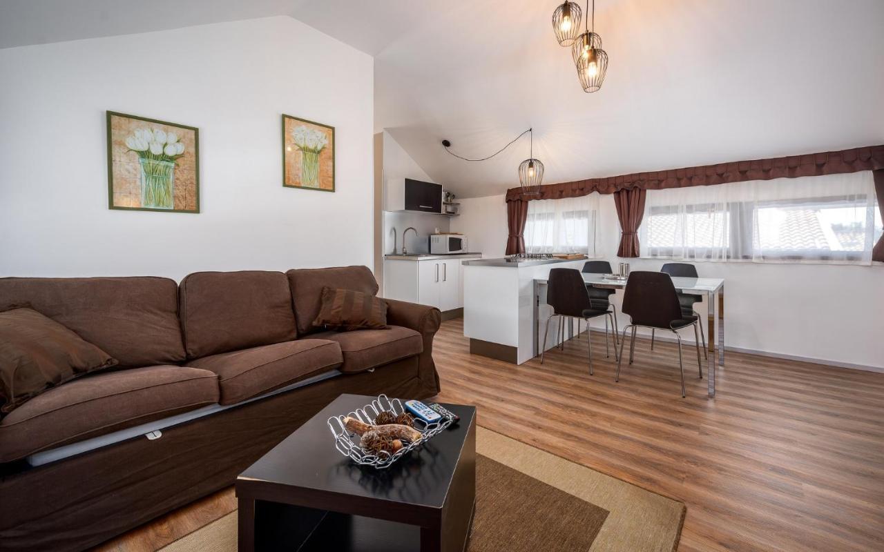 Apartment Katoro Umag Luaran gambar